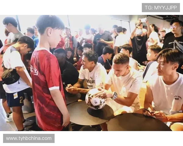 足球赛事中的球迷文化与互动方式